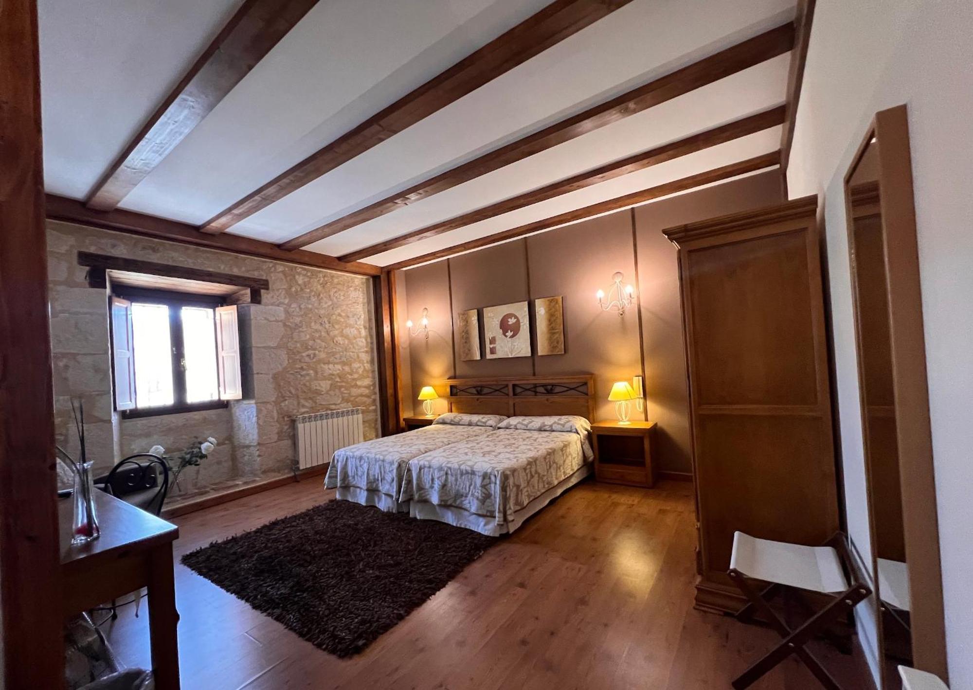 Santa Cruz de la Salceda Hotel Rural Restaurante Las Baronas מראה חיצוני תמונה